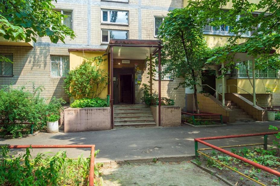 Квартира По Адресу Дружбы Народов 8А キエフ エクステリア 写真