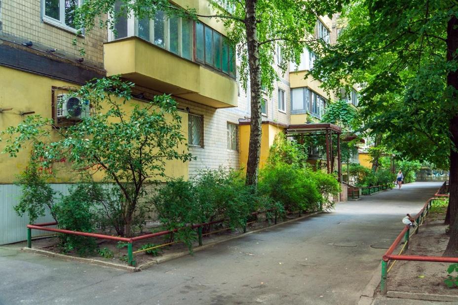 Квартира По Адресу Дружбы Народов 8А キエフ エクステリア 写真